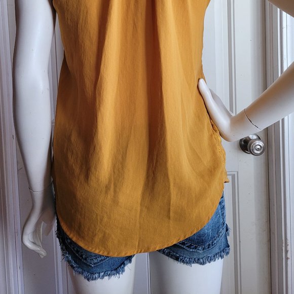 Mustard Yellow Flowery Sleeveless Top Size 0 (XS) - Picture 8 of 11
